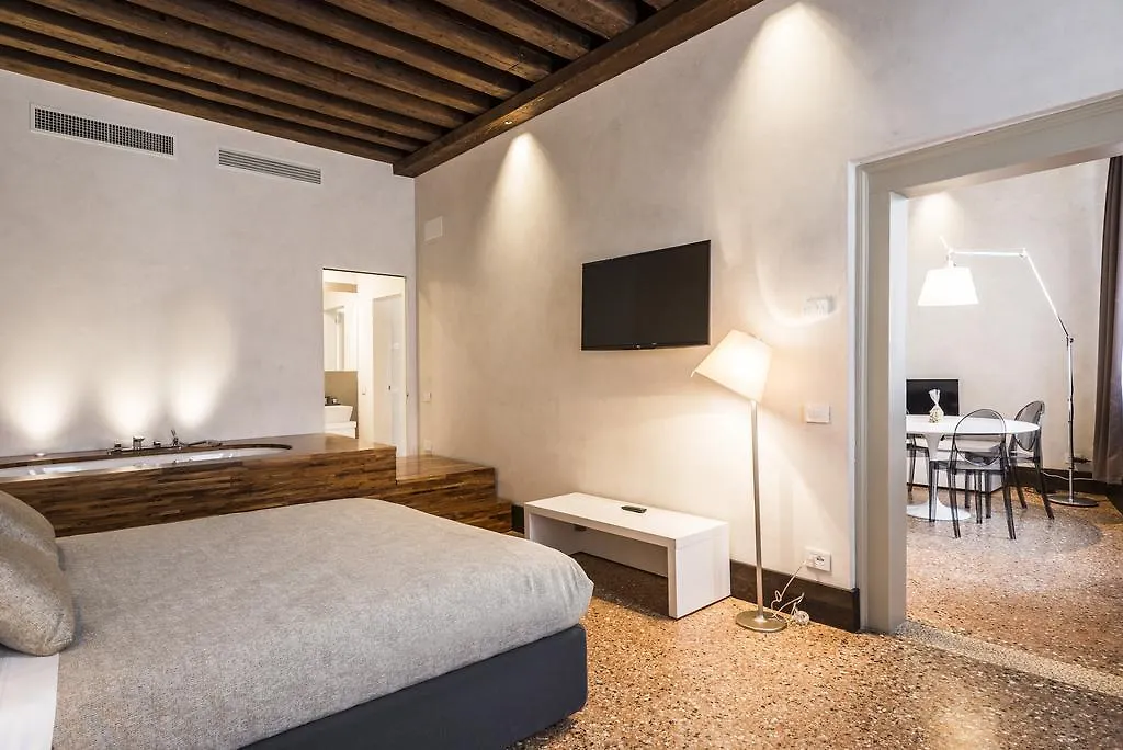 Myplace Campo Santa Margherita Apartments Venice